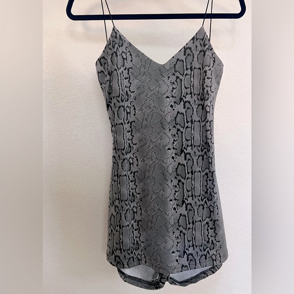Street Code | Vintage “Snakeskin” Romper - Picture 5 of 6